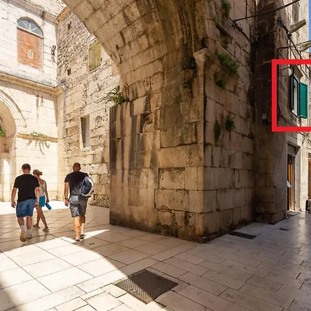 Golden Gate Deluxe - Unique Unesco Location 4* Split